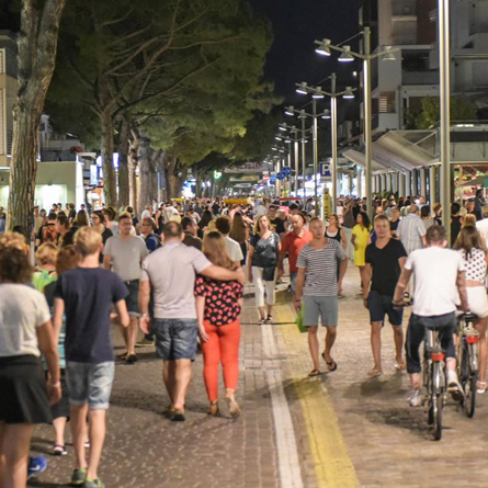 Longest pedestrian island in Europe